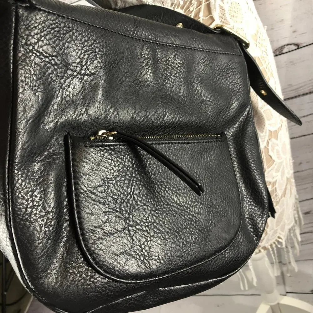Juicy Couture shoulder crossbody bag in black with Gold embellishments.